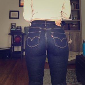 Levi’s 311 Shaping Skinny Jean